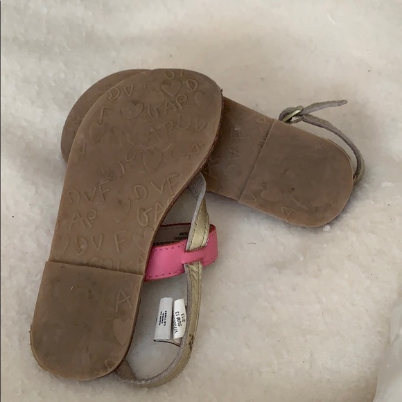🌻3/$25🌻 DVF SANDALS (for baby Gap) - Picture 3 of 4